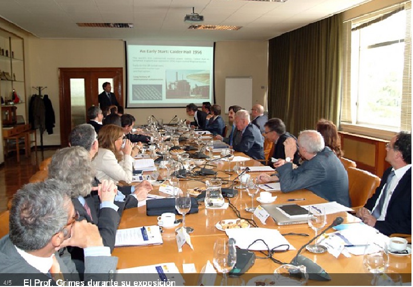 Encuentro entre el Asesor jefe científico del Foreign Office británico (profesor Robin Grimes), miembros de la embajada inglesa, representantes del CIEMAT y de la Plataforma tecnológica CEIDEN