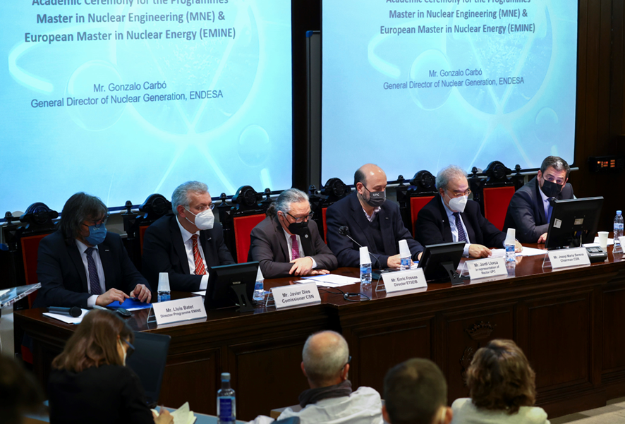 El presidente del CSN Josep Maria Serena y el consejero del CSN Javier Dies, participan en la ceremonia académica del Máster en Ingeniería Nuclear y el Máster Europeo en Energía Nuclear de la UPC-ETSEIB